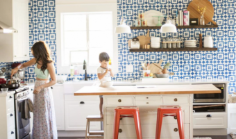 8 lý do tại sao gạch bông lại thích hợp cho việc ốp lát nhà bếp