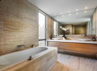 Tấm nhựa ốp tường chống ẩm – Giải pháp tối ưu khi tân trang nhà tắm
