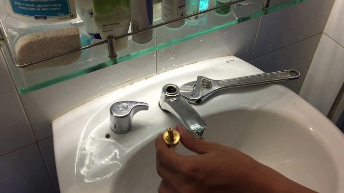 Quy trình sửa vòi nước bồn rửa mặt đúng cách-2