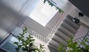 Vì sao nên sử dụng gạch kính lấy sáng giếng trời?