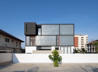 Gạch kính lấy sáng Indonesia – Giải pháp lấy sáng đỉnh cao cho nhà phố