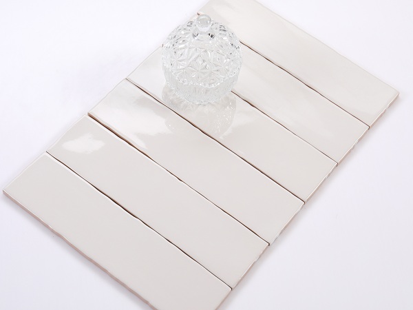 Gạch thẻ ốp tường Trung Quốc – Đa dạng mẫu mã, chất lượng ổn định