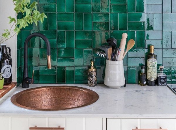 Gạch thẻ men rạn có gì đặc biệt? Điểm nhấn nghệ thuật cho không gian hiện đại