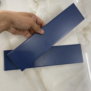Gạch thẻ ốp tường Trung Quốc – Đa dạng mẫu mã, chất lượng ổn định